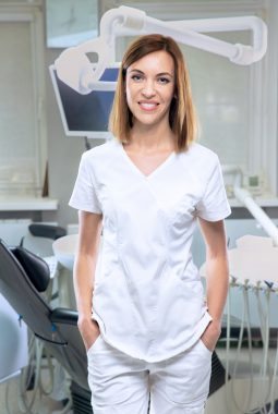 Медицинская сестра стоматологического кабинета Арзамасова Татьяна Сергеевна