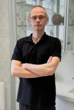 Специалист по ручному массажу Заславец Олег Михайлович